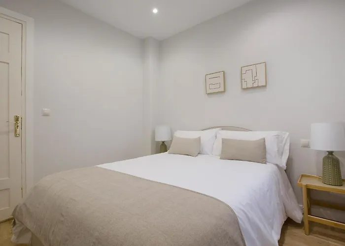 Apartment Lufia Flats 3 *